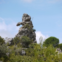 Photo de France - Le Cirque de Mourèze et le Lac du Salagou